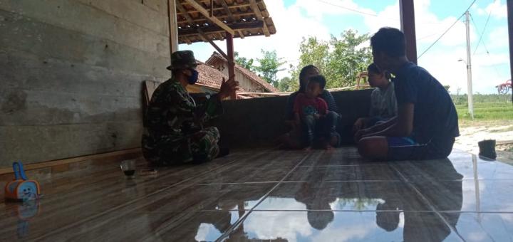 Bangun Kemanunggalan, Satgas TMMD Bojonegoro Komsos Dengan Warga Ngrancang